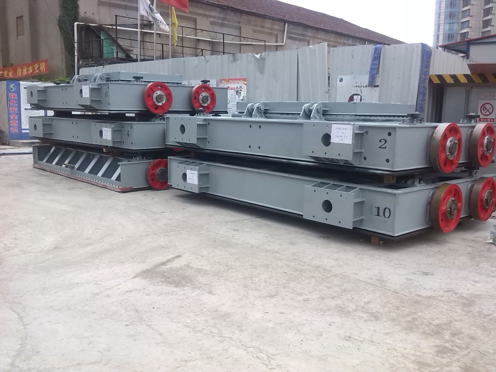 1572575684506186.jpg 虹口泵站流道閘門(未安裝時(shí)).jpg