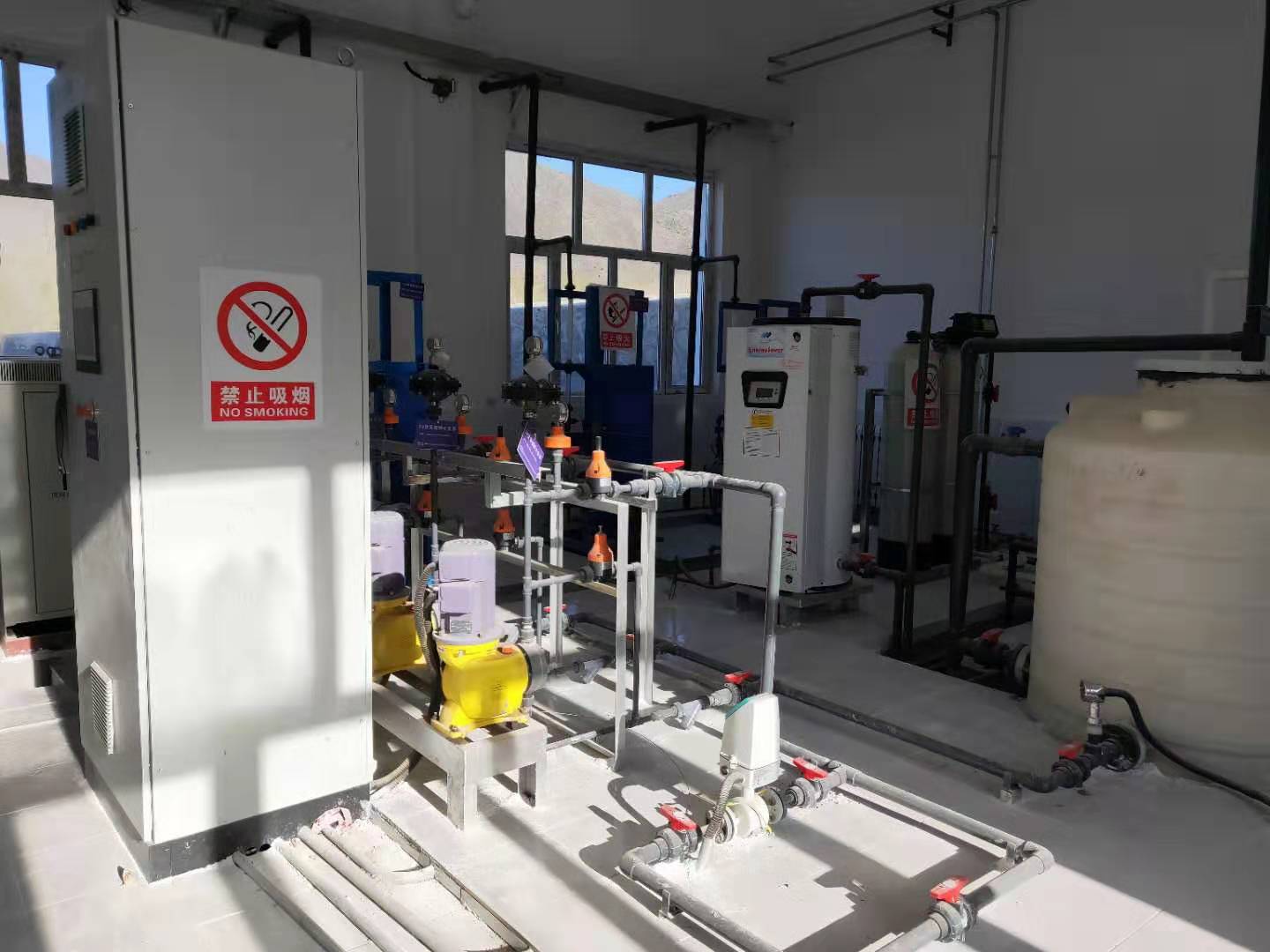 1579406116634889.jpg 阿勒泰四水廠次氯酸鈉間.jpg