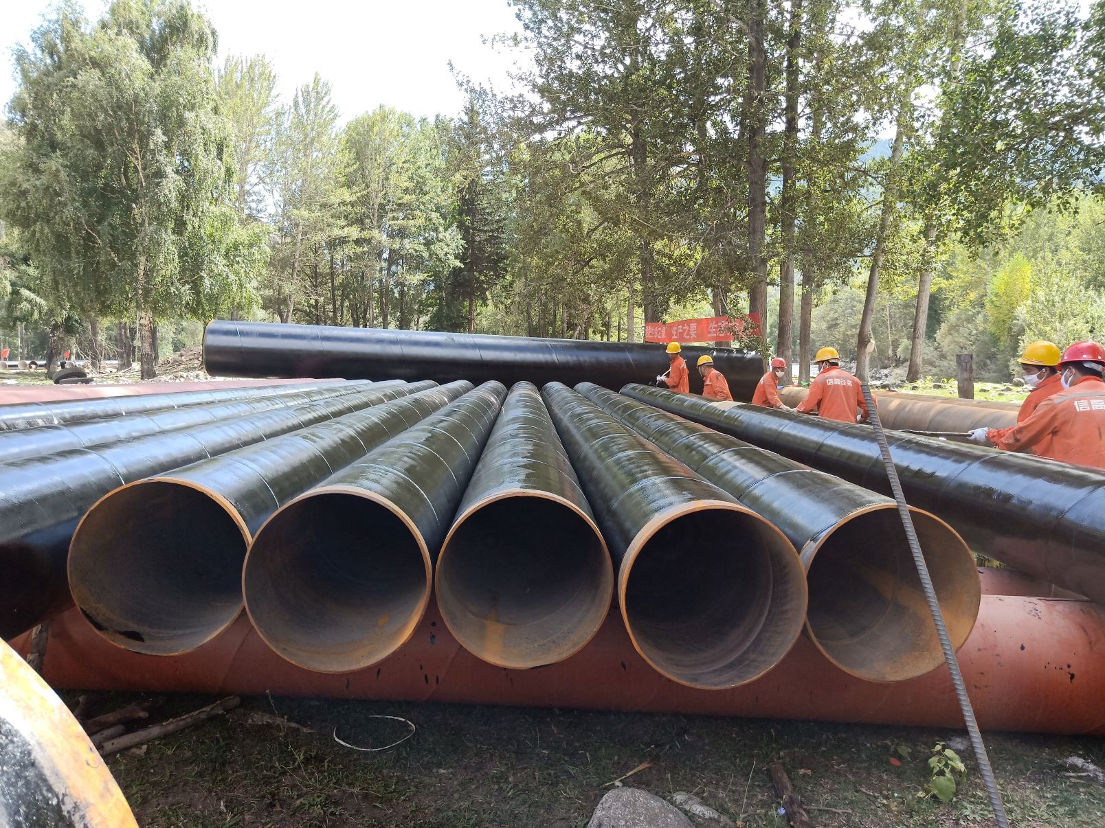 1579406124262224.jpg 阿勒泰四水廠管道防腐.jpg